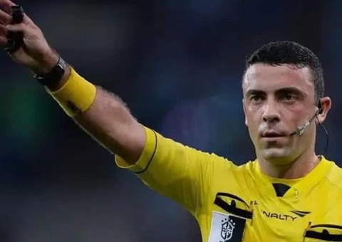 Árbitro Fifa deixa jogos do Brasileirão para ser VAR no mundo árabe