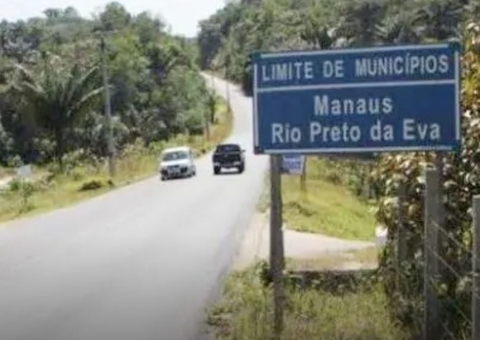 Jovem morre em acidente entre motocicleta e caminhão na AM-010