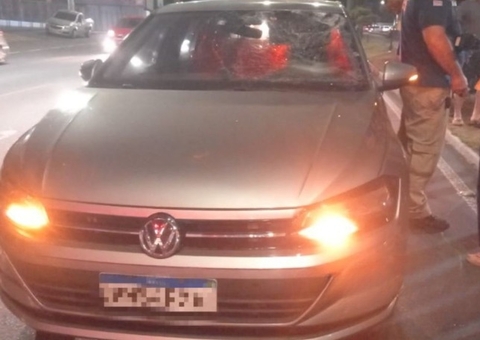 Acidente: Homem é atropelado ao surgir correndo no meio de avenida em Manaus