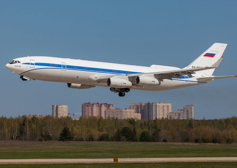 Avião espião britânico invade espaço aéreo russo