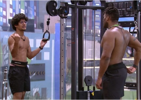 Brothers combinam estratégia para o líder não escutar conversas no BBB23