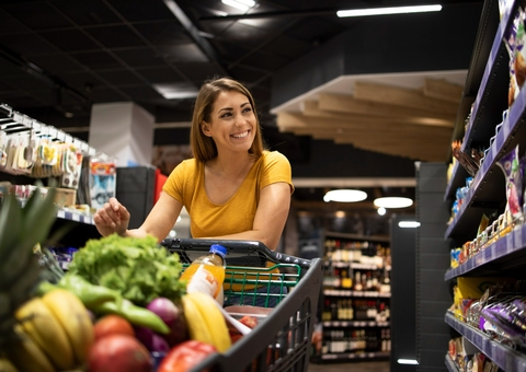 59% das dívidas de cartão de crédito são de compras de supermercado