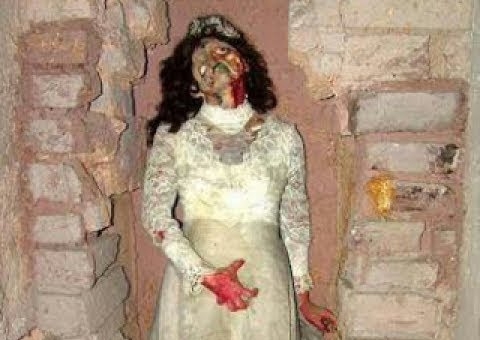 Jovem morta e 'emparedada' pelo pai vira lenda urbana