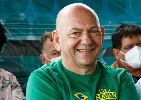 Luciano Hang tem conta suspensa pelo Twitter durante visita a Manaus