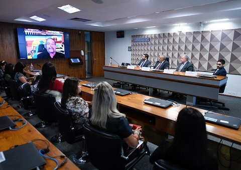 PEC busca fortalecer participação do povo na criação de leis