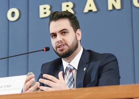 Ex-assessor de Bolsonaro é preso após descumprir medida cautelar no Paraná