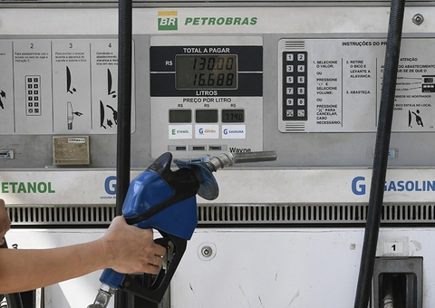 Projeto permite que o próprio motorista abasteça o veículo no posto