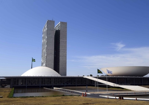 Senadores querem esclarecimentos de Bolsonaro sobre suposto plano de golpe