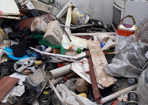 Mulher é presa ao ser flagrada com depósito irregular de sucatas em Manaus