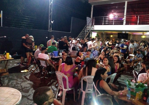 Três festas clandestinas com aglomeração são encerradas em Manaus