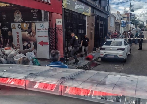 Morto com mais de 10 tiros ao sair de barbearia no Vieiralves é identificado em Manaus