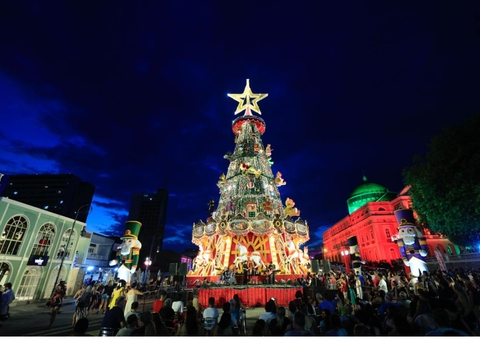 ‘O Mundo Encantado do Natal’ encerra nesta segunda no Largo São Sebastião 