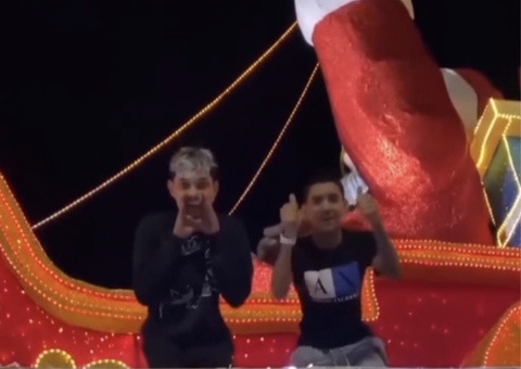 ‘Mosquitinho’ é suspeito de vandalismo em trenó do Papai Noel na Ponta Negra