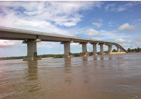 DNIT garante que ponte sobre o Rio Madeira está segura após colisão com balsa