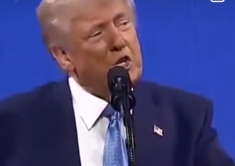 Trump diz que vai convidar Zelenski para a Casa Branca dias após bate-boca