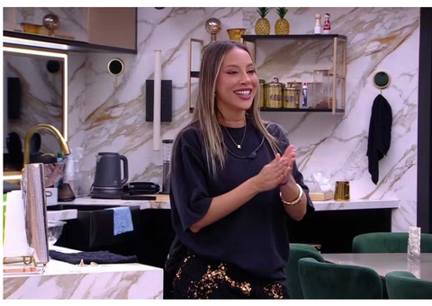 João Pedro questiona Maike sobre romance com Renata na frente da sister