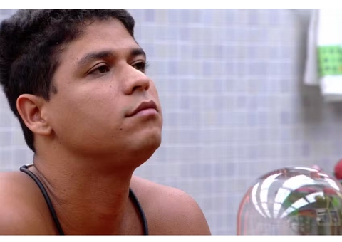 Sem reação, Guilherme recebe o resultado da enquete do líder no BBB25