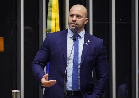 AGU defende legalidade de decreto que indultou Daniel Silveira