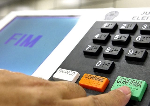 Prazo para pedir voto em trânsito termina hoje