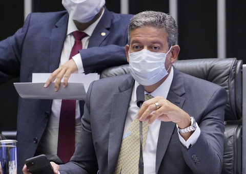 Lira instaura comissão para avaliar a PEC do voto impresso