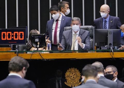 Câmara retoma votação da PEC que autoriza volta do Auxílio Emergencial