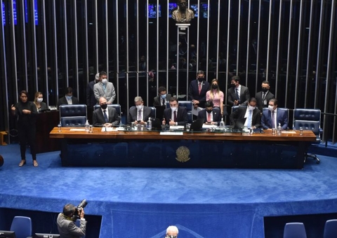 Congresso promulga parte da PEC dos Precatórios e viabiliza R$ 400 para Auxílio Brasil