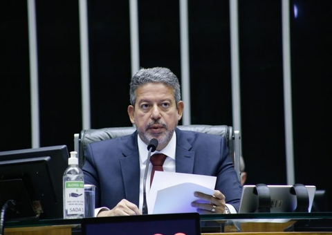 Votação da PEC dos benefícios sociais na Câmara é adiado para terça 