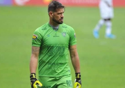 Cavichioli pega pênalti, América-MG vence o Inter e Palmeiras é campeão