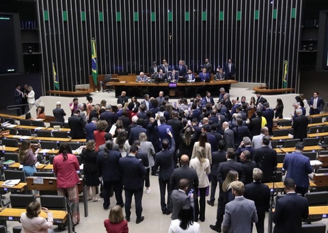 Câmara aprova regime de urgência para PL sobre anistia aos envolvidos no 8/1