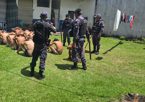 Detentos tentam arrombar porta de cela para fugir no Amazonas