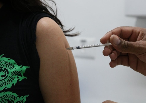 Covid-19: média de mortes diárias está acima de 200 há cinco semanas