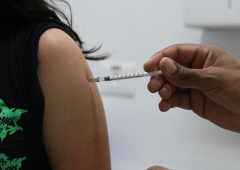 Em 24 horas, Brasil tem 202 mortes e 18,2 mil novos casos de covid-19