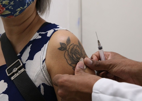 Brasil registra 4,9 mil casos confirmados de covid-19 em 24 horas