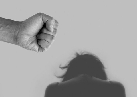 Brasileiras vítimas de violência no exterior poderão ter processo julgado no Brasil, diz PL