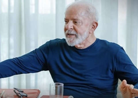 Lula passa por novos exames após sofrer queda no banheiro de casa