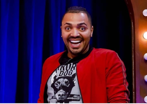 Tirullipa é condenado por tirar biquíni de influencer na Farofa da Gkay 