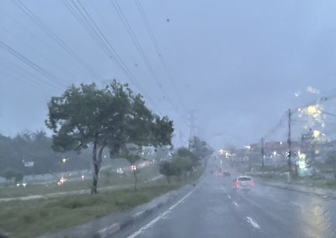 Manaus amanhece sob chuva neste sábado; confira como fica o clima 