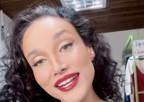 Débora Nascimento surpreende com revelação ao vivo no Domingão 