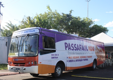Ônibus Itinerante do Sinetram oferta emissão gratuita do PassaFácil em Manaus