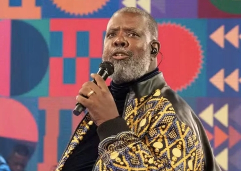 Globo prepara Péricles para disputar audiência com especial de Natal