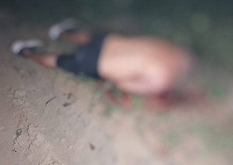 Homem é arrastado por criminosos e morto com mais de 10 tiros no Distrito Industrial