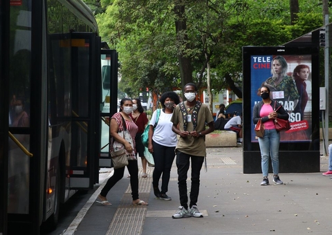 Brasil registra 38,6 mil novos casos e 168 óbitos por covid-19