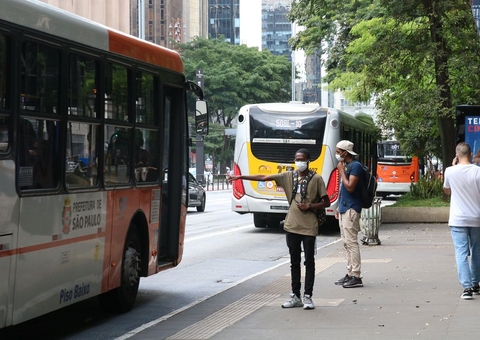 Brasil tem 26 mil novos casos e 161 óbitos em 24 horas