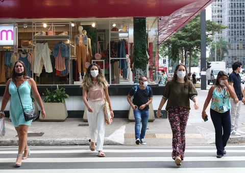 Brasil registra 44,5 mil novos casos e 310 óbitos por covid-19