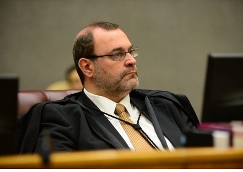 Polícia invade casa no Amazonas apenas por ser em área de tráfico e STJ anula condenação 