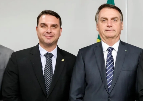 Filhos de Bolsonaro atacam Moraes após STF negar prisão domiciliar ao ex-presidente