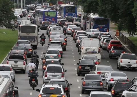 Amazonas passa a ter IPVA mais barato do Brasil com redução de 50%