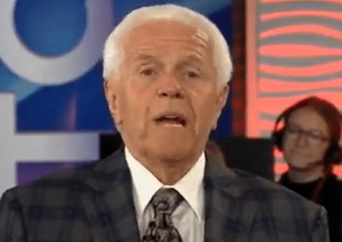 Pastor diz ao vivo que Jesus só voltará se fiéis doarem mais dinheiro