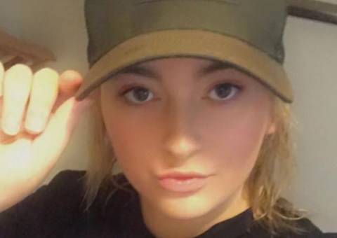 Influencer revela que marido a traiu com sua mãe enquanto ela dava à luz 