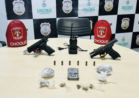 Após denúncias, polícia apreende armas e munições em beco no Educandos